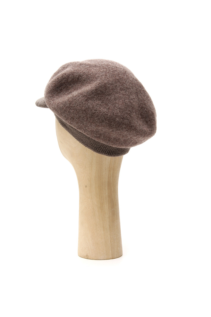 Wool hat with visor Intrend Wool hat with visor Intrend