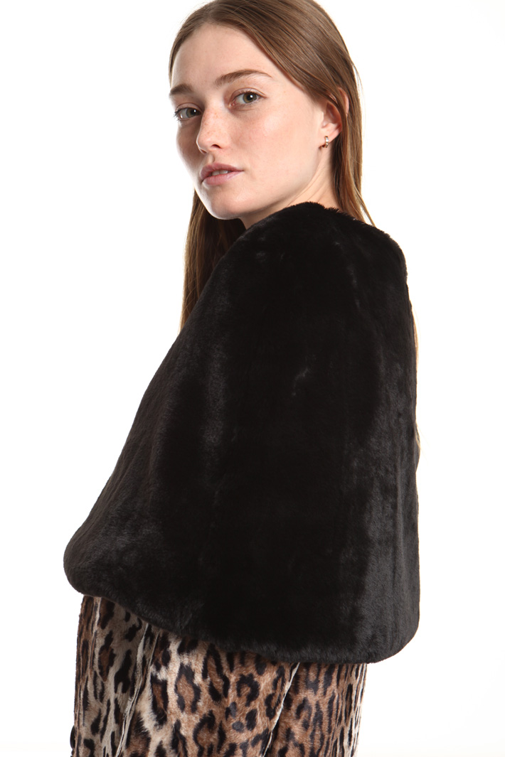 Fur-effect cape Intrend Fur-effect cape Intrend