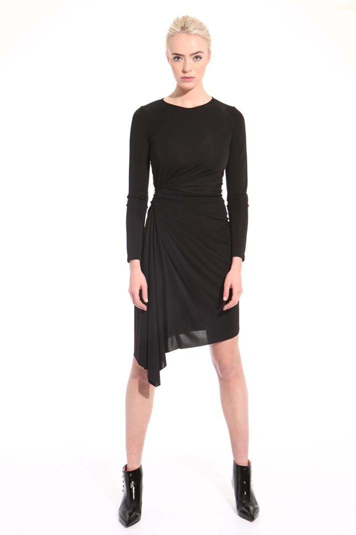 Asymmetrical draped dress
Intrend Asymmetrical draped dress
Intrend