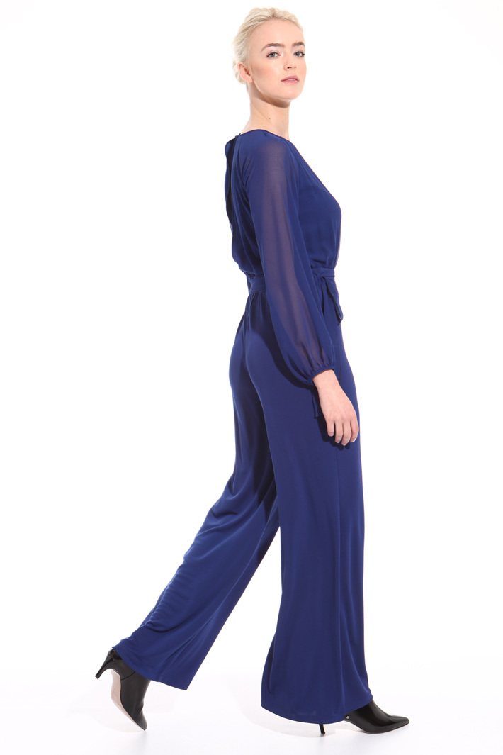 Jersey and crepe suit
Intrend Jersey and crepe suit
Intrend