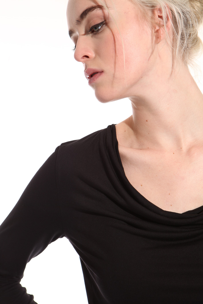 Draped collar top Intrend Draped collar top Intrend
