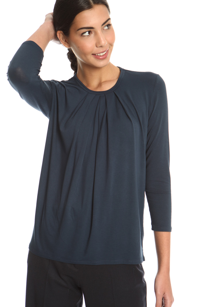Jersey T-shirt with pleats
Intrend Jersey T-shirt with pleats
Intrend