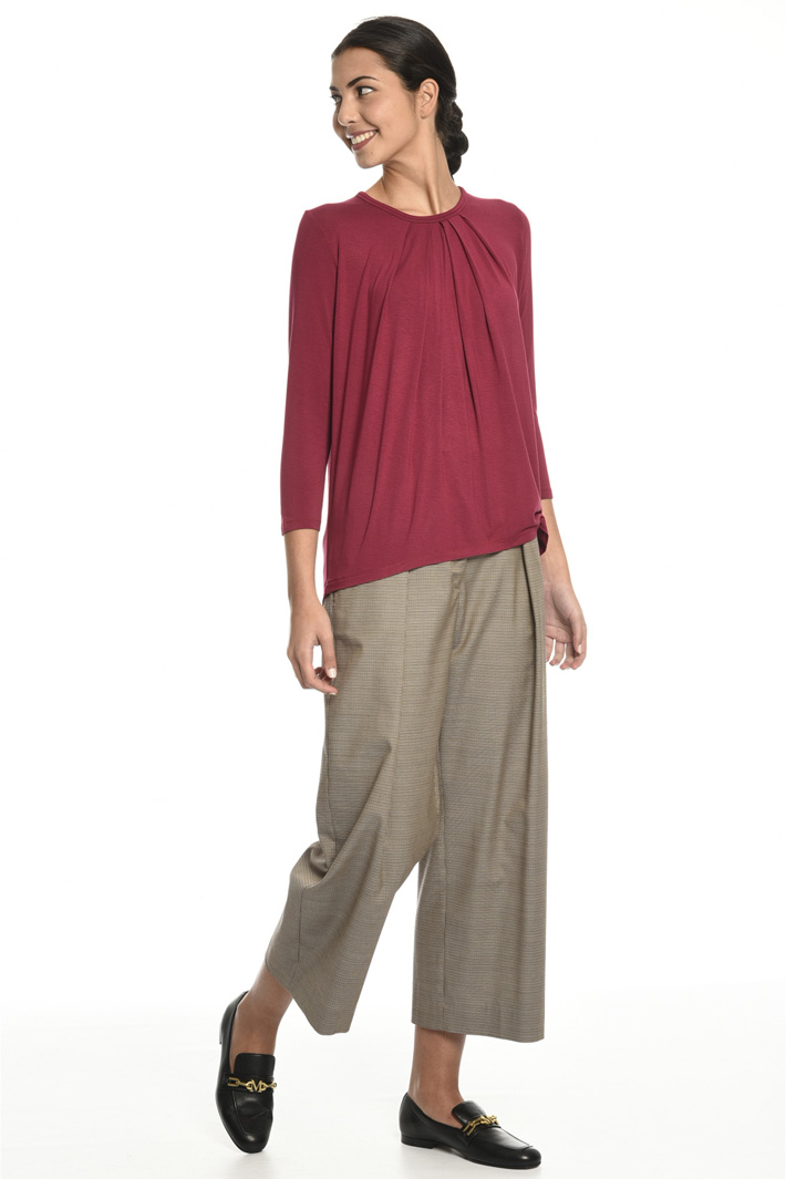 Jersey T-shirt with pleats
Intrend Jersey T-shirt with pleats
Intrend