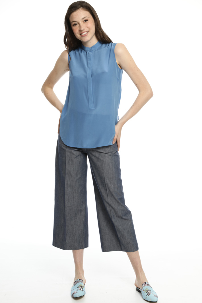 Mixed silk and jersey top
Intrend Mixed silk and jersey top
Intrend