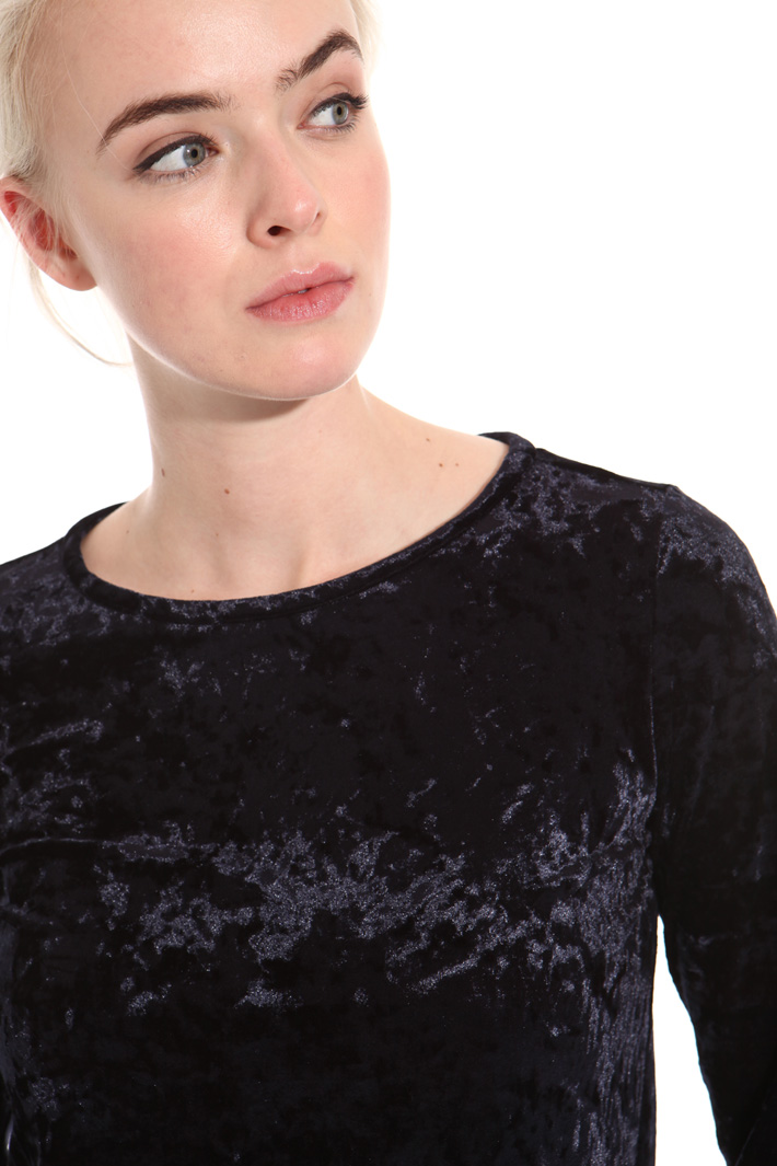 Hammered chenille T-shirt Intrend Hammered chenille T-shirt Intrend