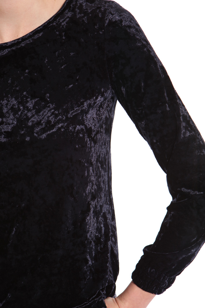 Hammered chenille T-shirt Intrend Hammered chenille T-shirt Intrend