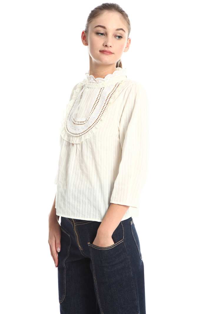 Embroidered blouse Intrend Embroidered blouse Intrend