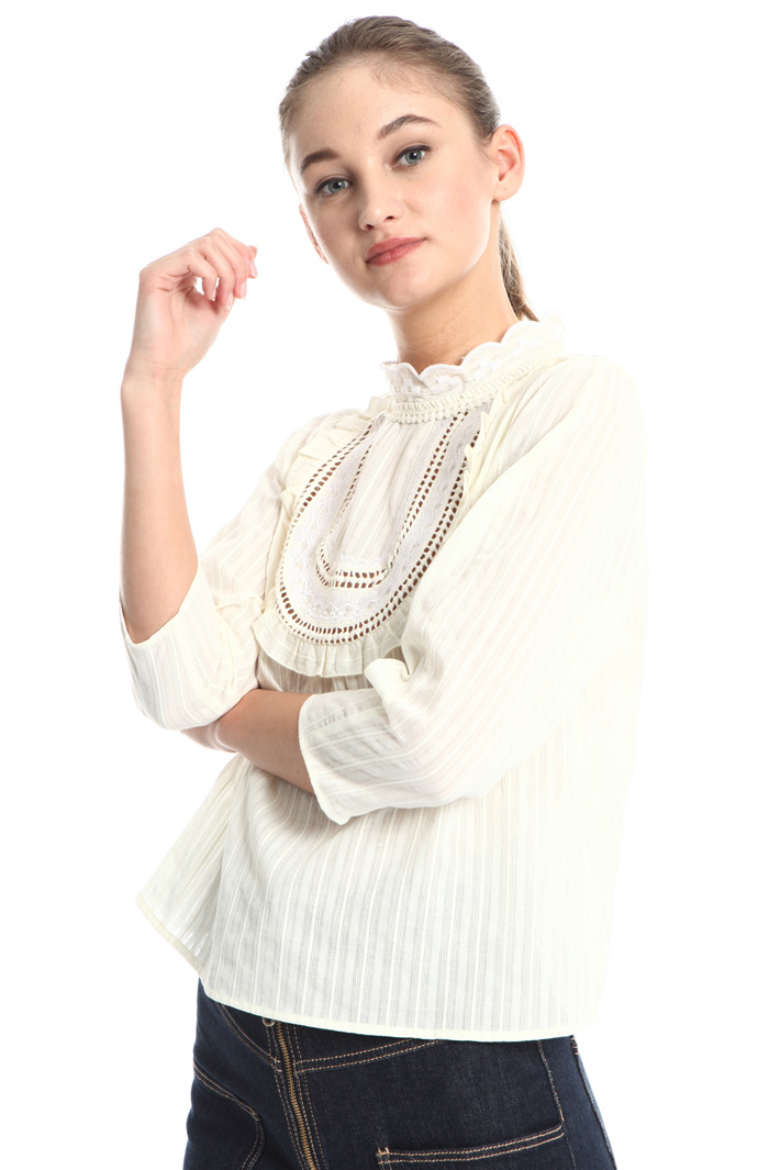 Embroidered blouse Intrend Embroidered blouse Intrend