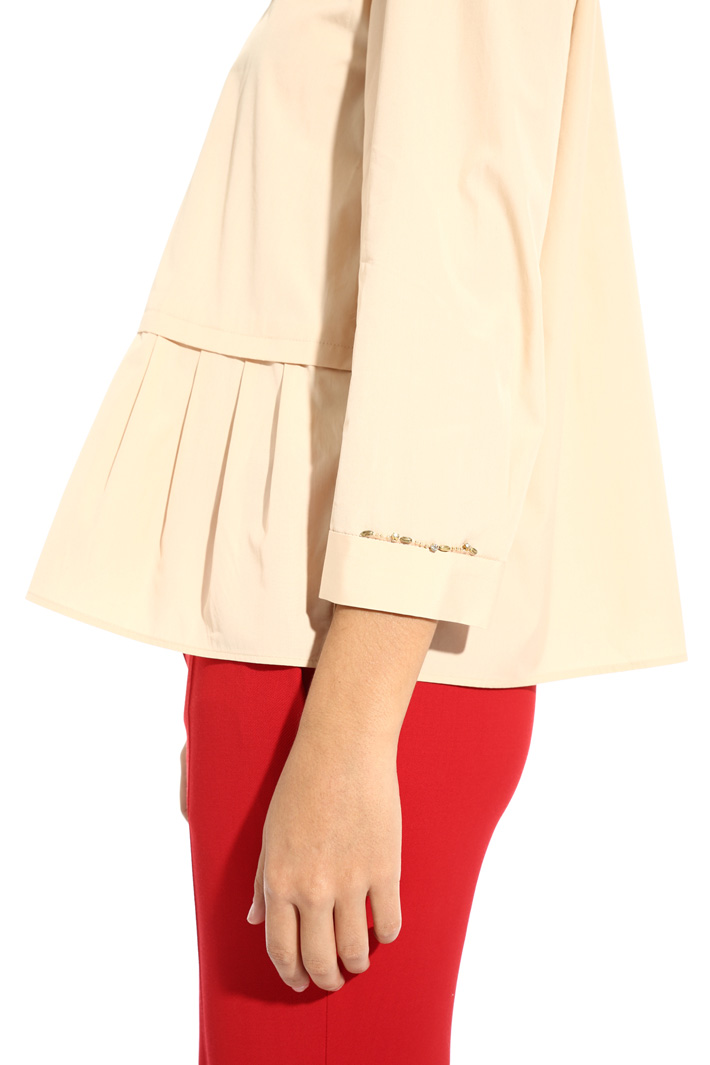 Flounced hem blouse Intrend Flounced hem blouse Intrend