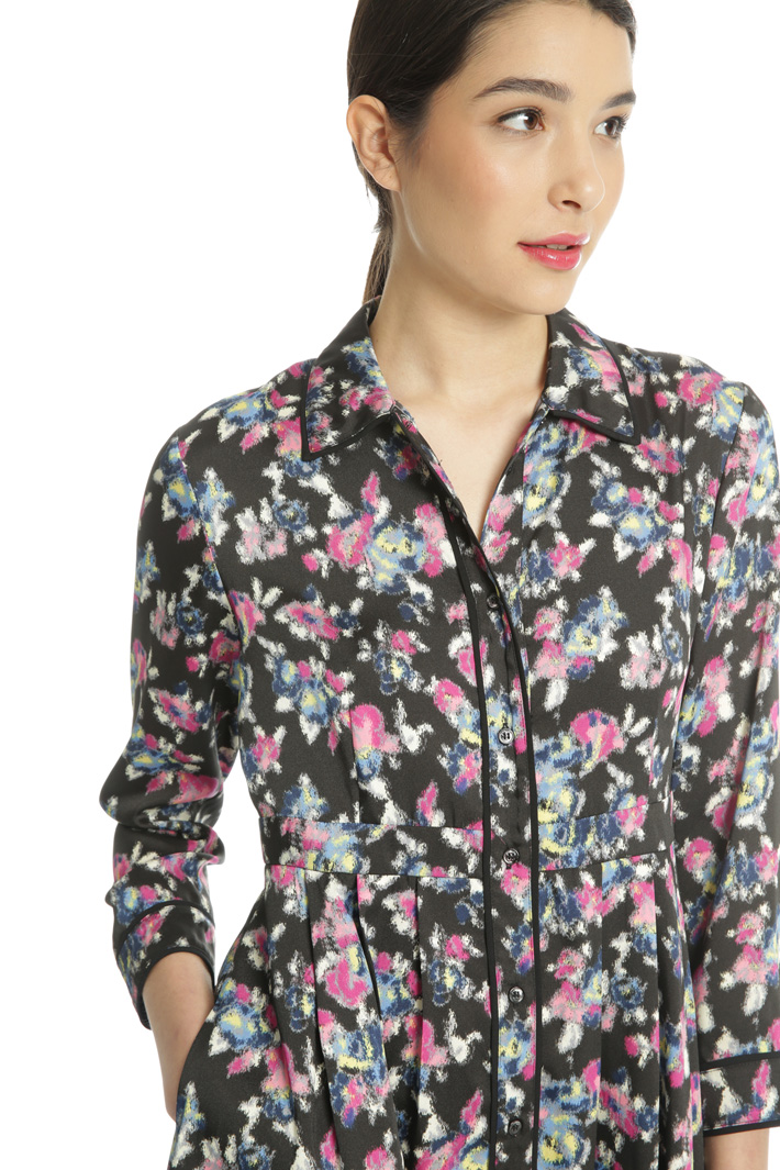 Viscose twill dress Intrend Viscose twill dress Intrend