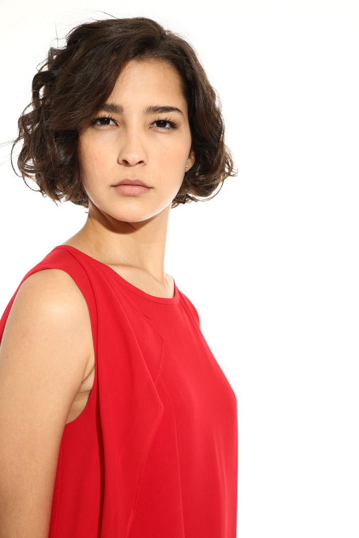 Sleeveless silk dress Intrend Sleeveless silk dress Intrend