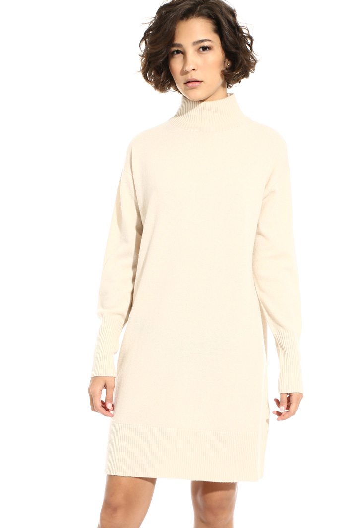 High neck knitted dress Intrend High neck knitted dress Intrend