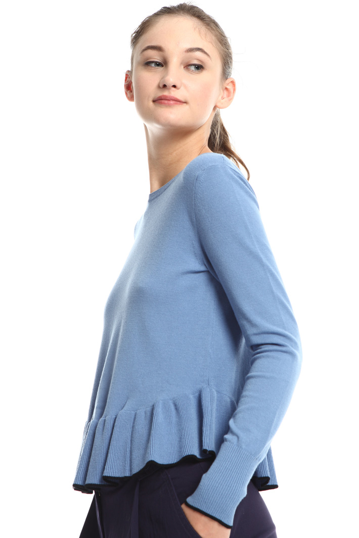 Ruffled hem sweater Intrend Ruffled hem sweater Intrend