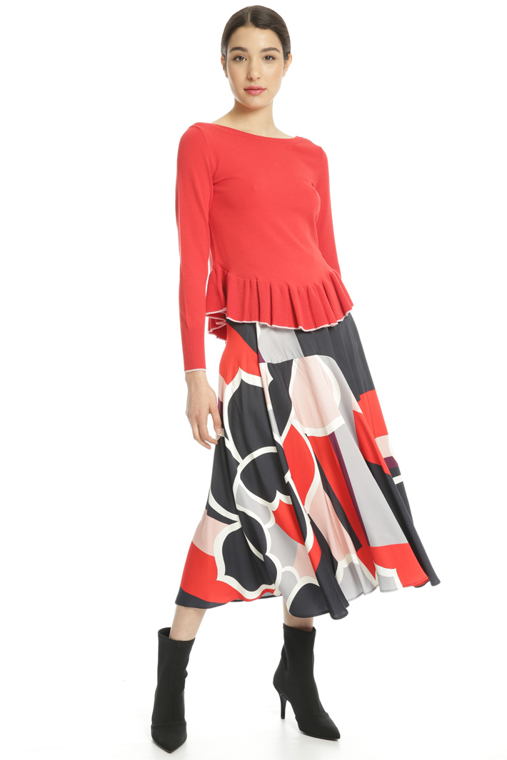 Ruffled hem sweater Intrend Ruffled hem sweater Intrend
