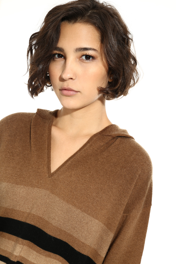 Hooded sweater Intrend Hooded sweater Intrend