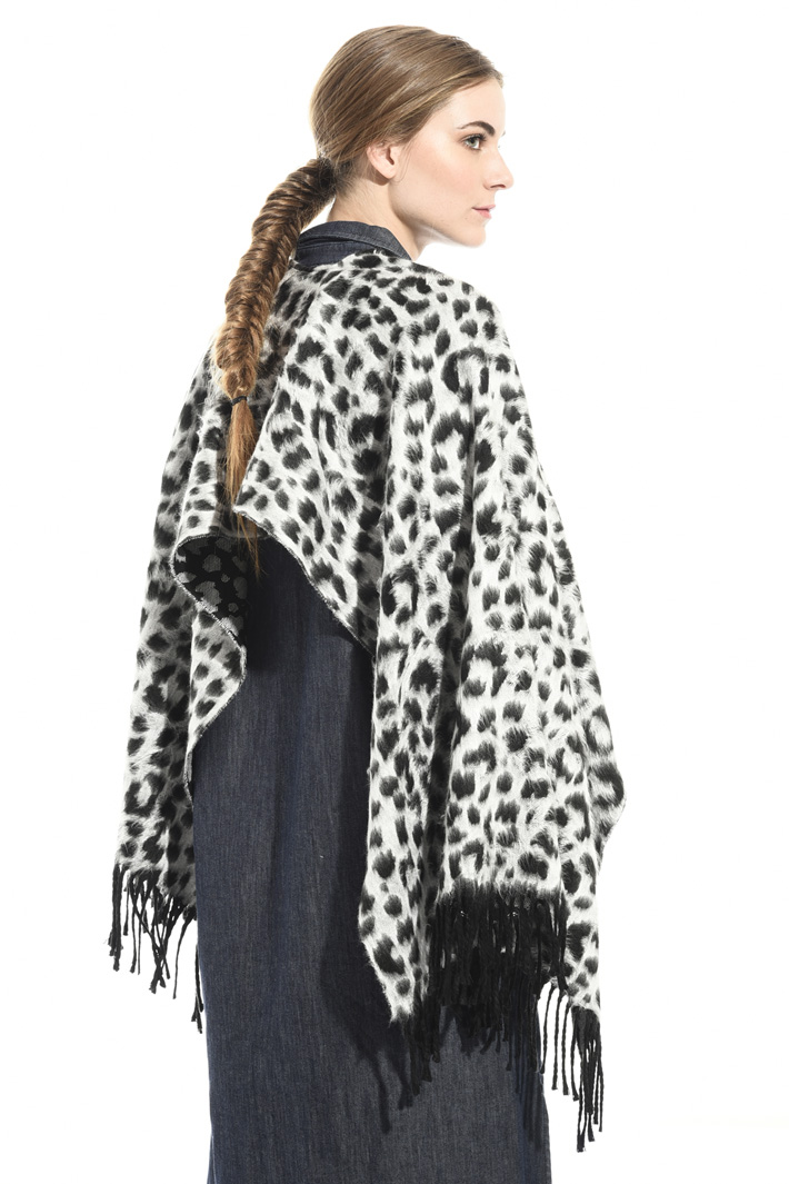 Fringed cape Intrend Fringed cape Intrend