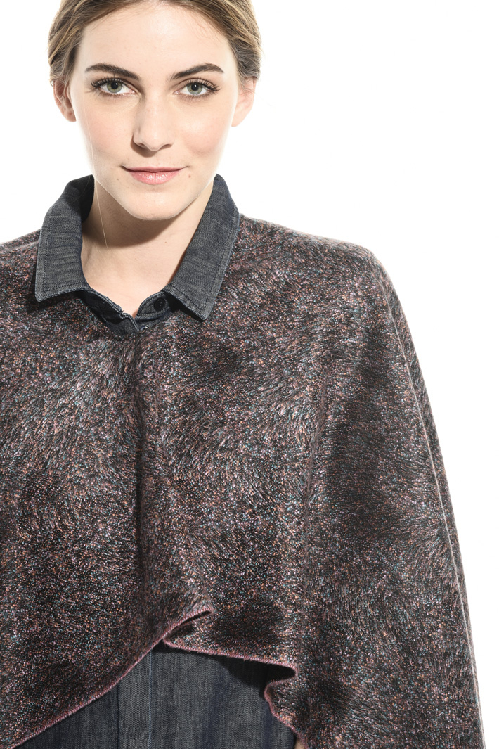 Soft fringed poncho Intrend Soft fringed poncho Intrend