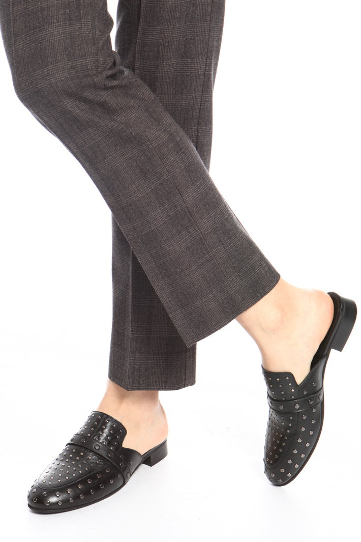 Studded leather sabot Intrend Studded leather sabot Intrend
