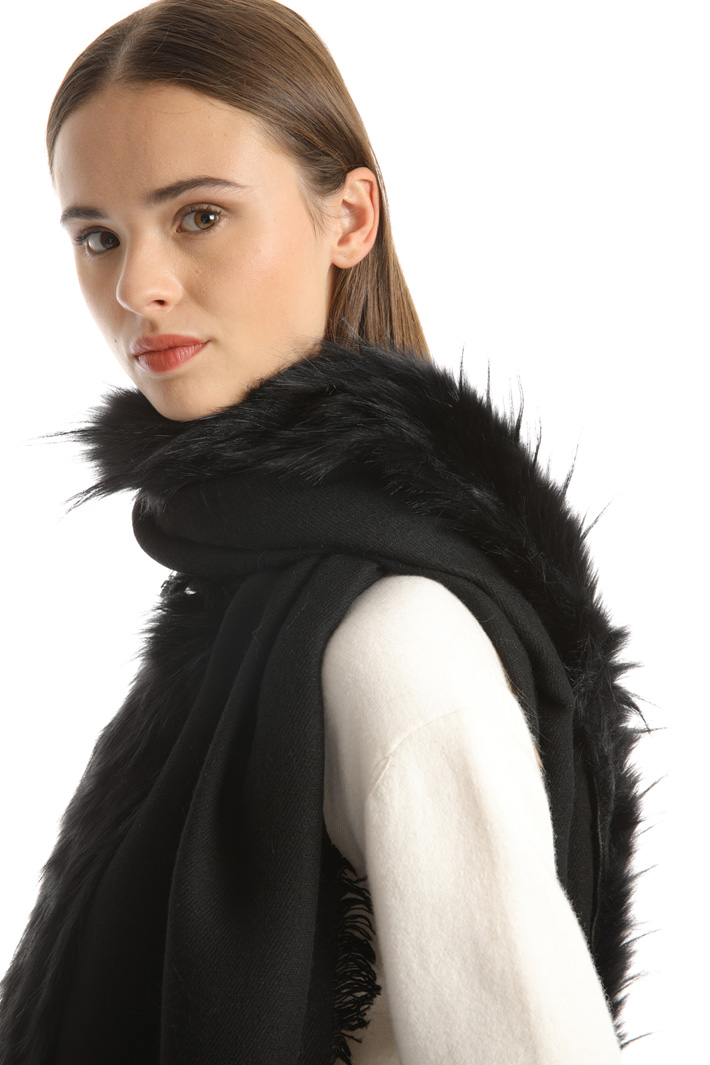 Fur-effect scarf Intrend Fur-effect scarf Intrend