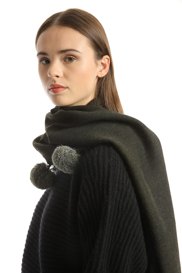 Soft pom pom scarf Intrend Soft pom pom scarf Intrend