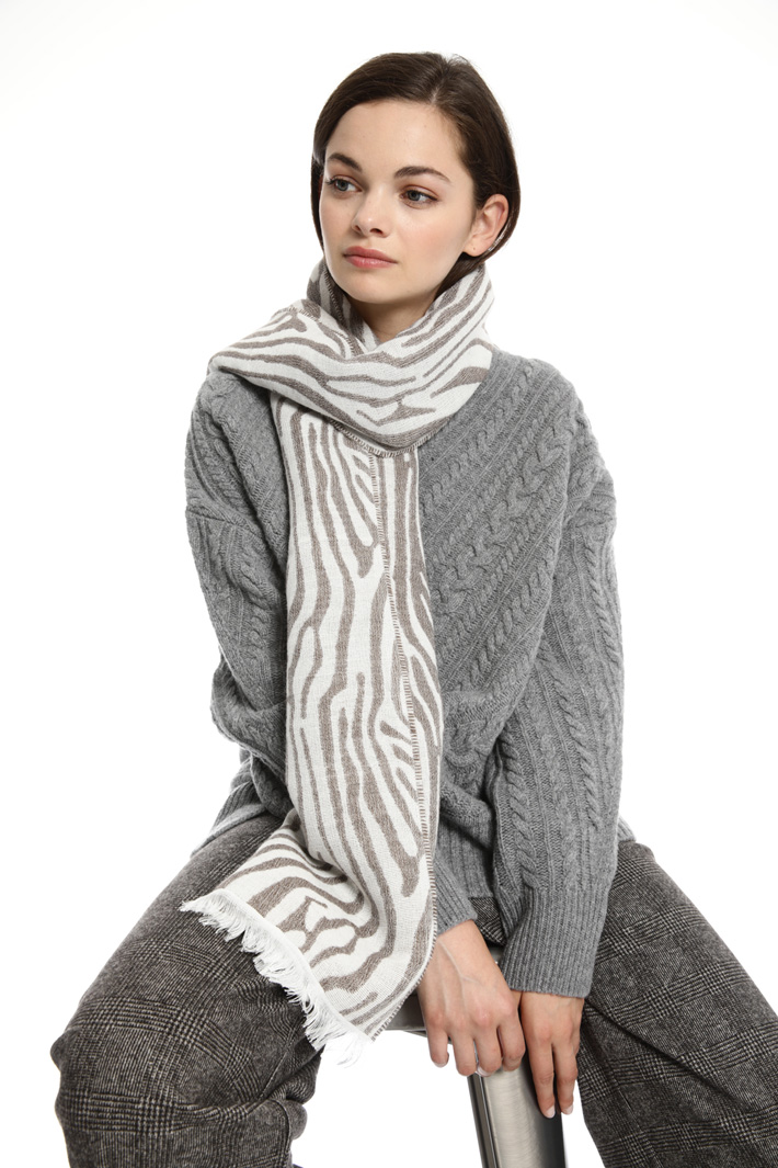 Soft jacquard scarf Intrend Soft jacquard scarf Intrend