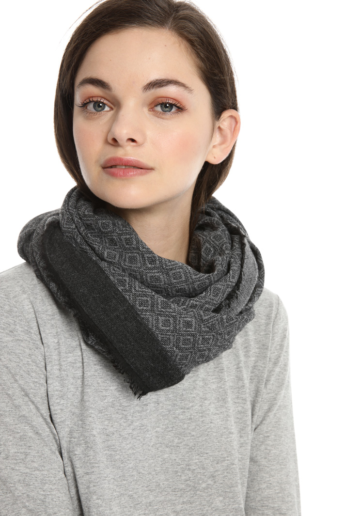 Fringed scarf Intrend Fringed scarf Intrend