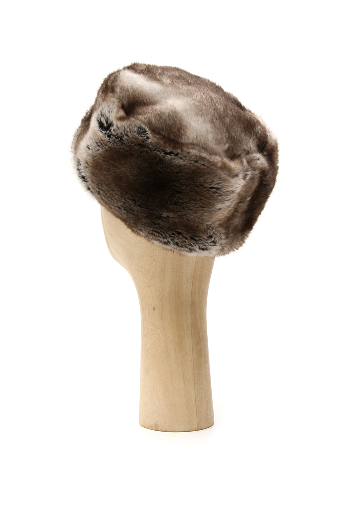 Fur-effect busby hat Intrend Fur-effect busby hat Intrend