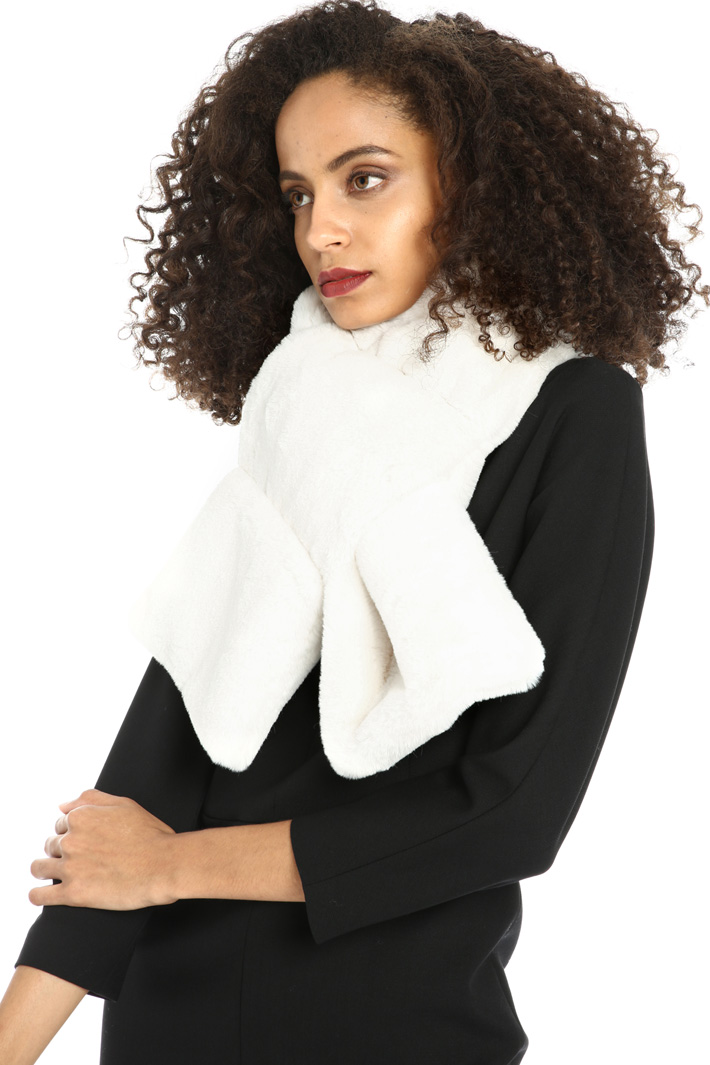 Faux fur stole Intrend Faux fur stole Intrend