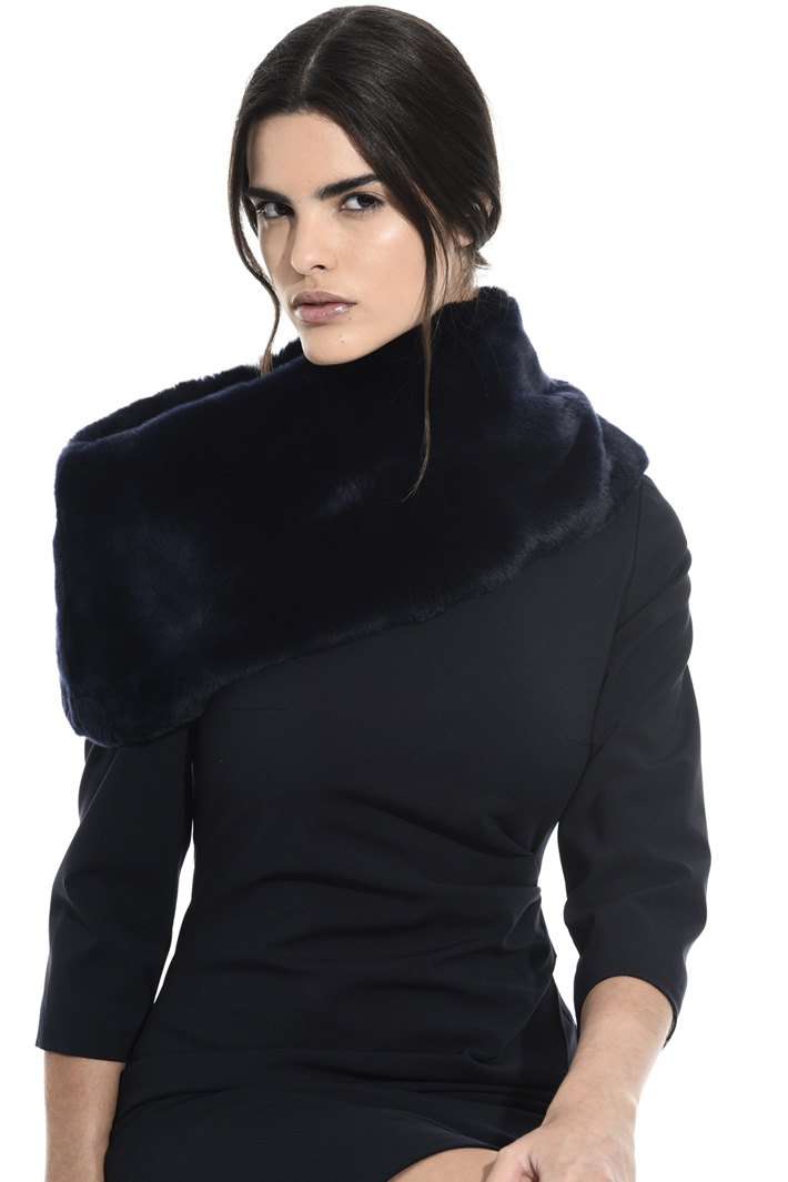 Short fur cape in lapin Intrend Short fur cape in lapin Intrend