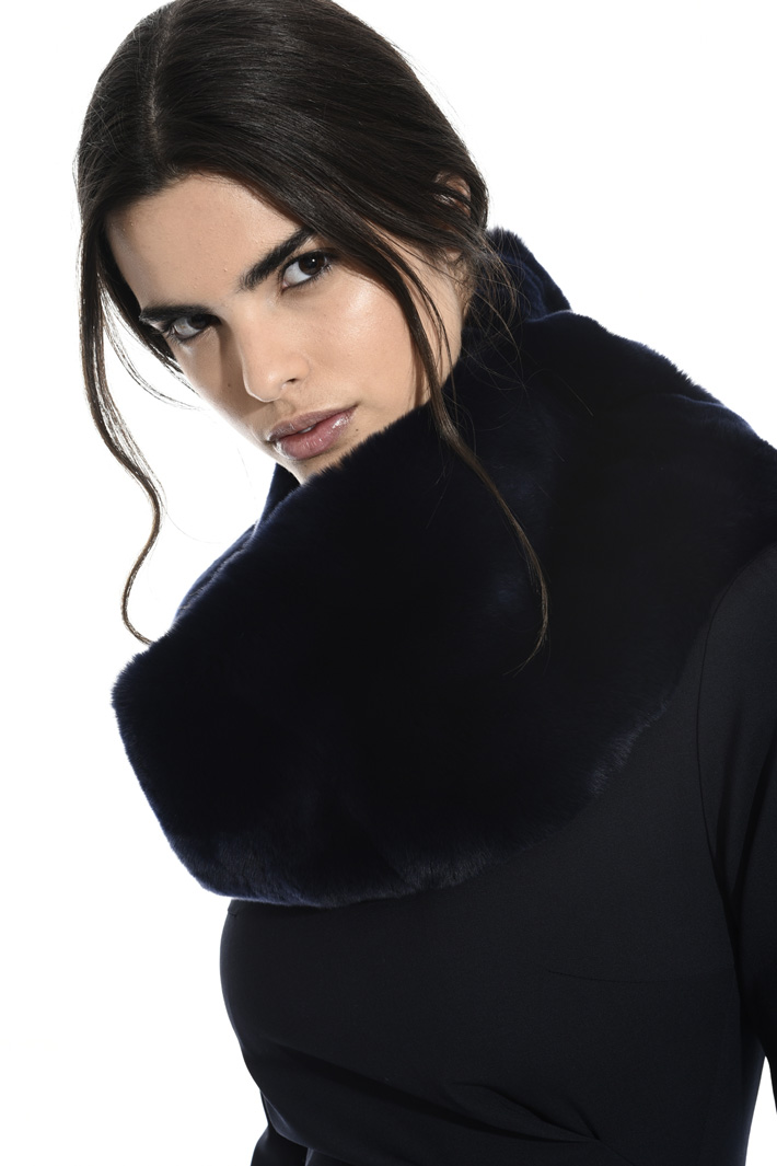 Short fur cape in lapin Intrend Short fur cape in lapin Intrend