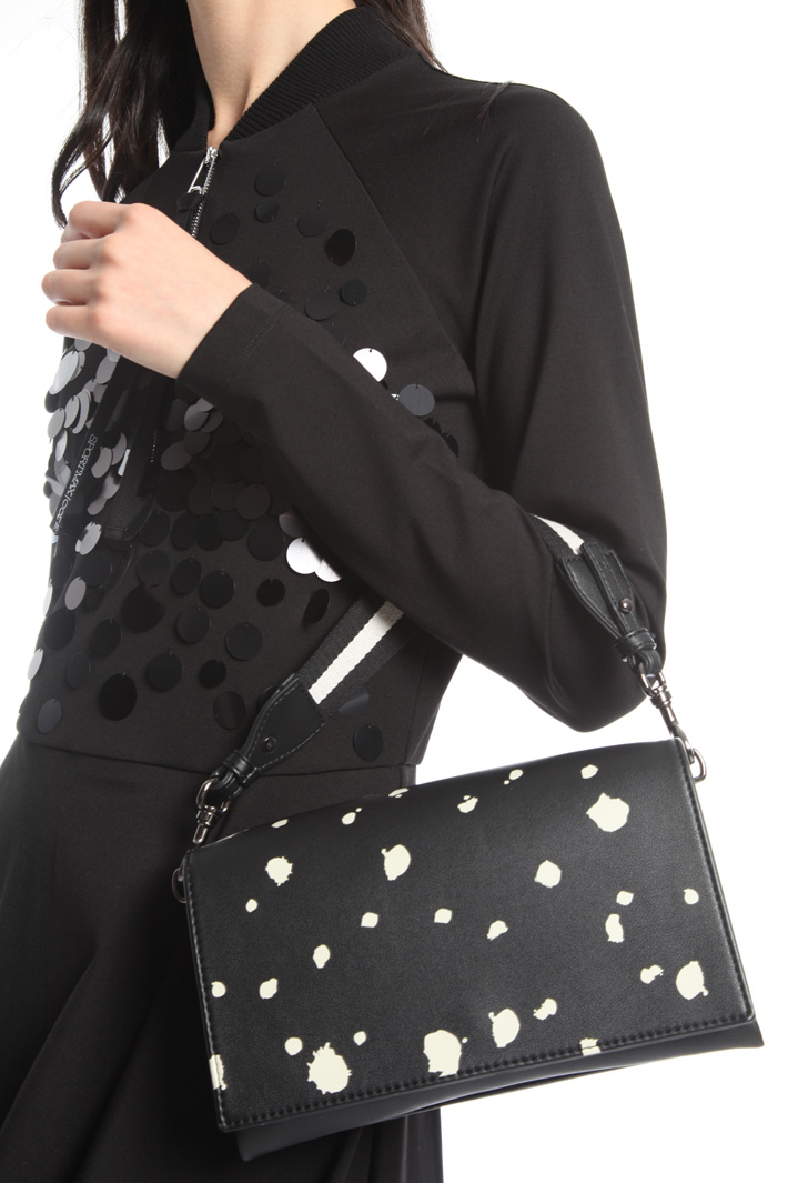 Faux-leather crossbody Intrend Faux-leather crossbody Intrend