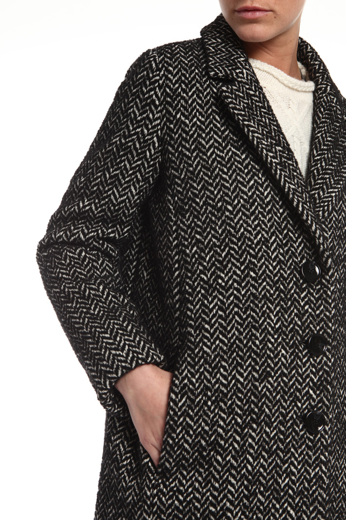 Bouclé coat Intrend Bouclé coat Intrend