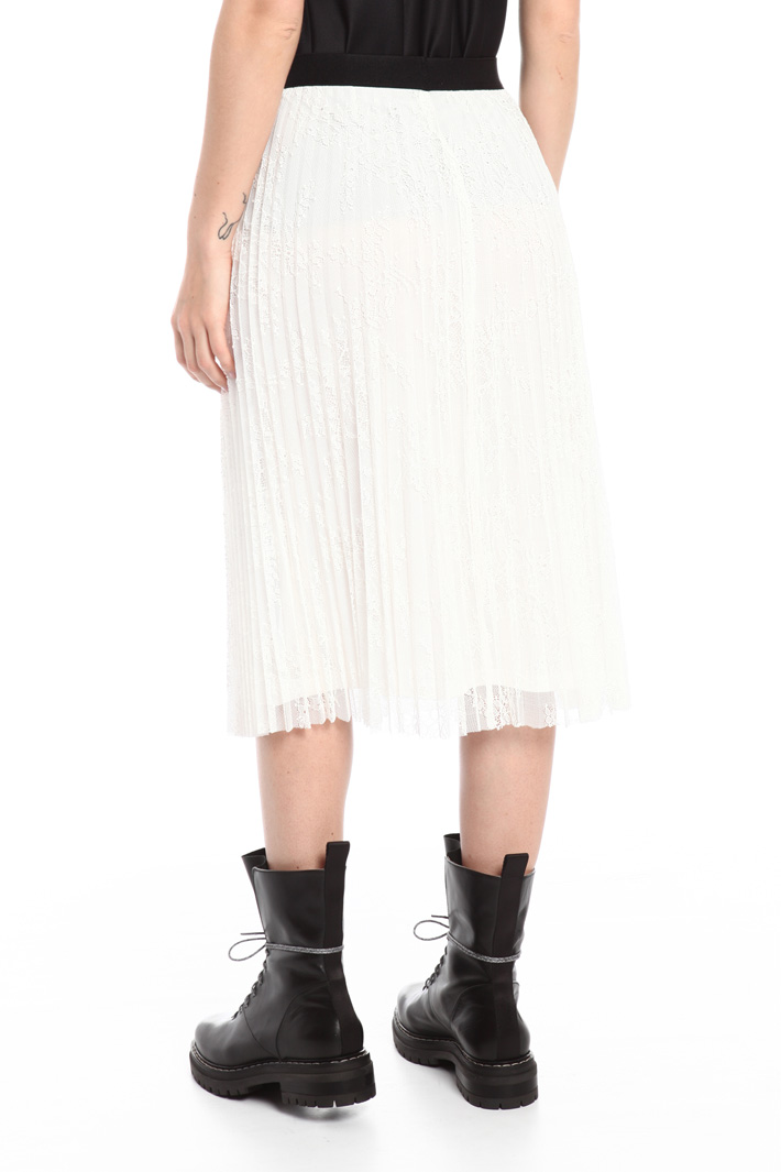 Chantilly lace skirt Intrend Chantilly lace skirt Intrend