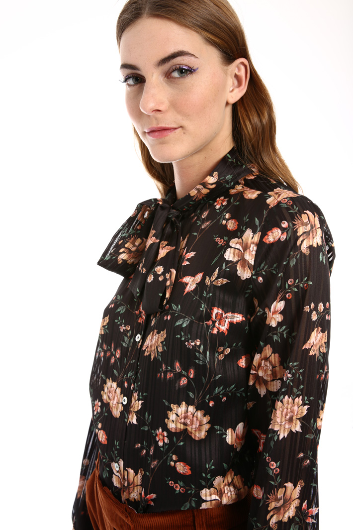 Chiffon shirt with top Intrend Chiffon shirt with top Intrend