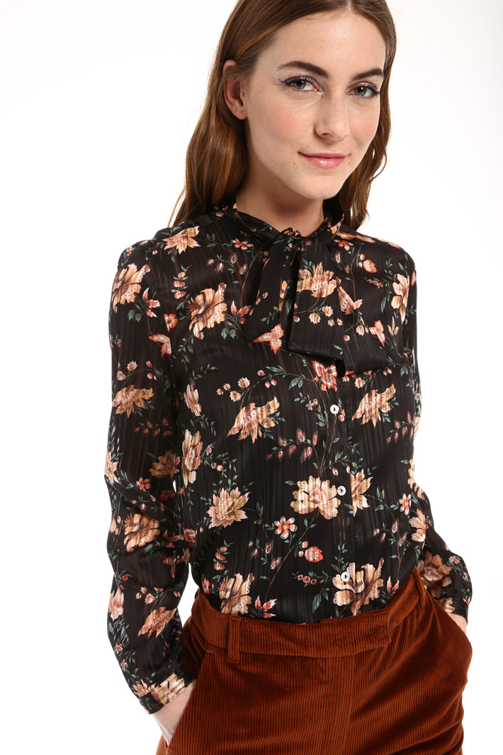 Chiffon shirt with top Intrend Chiffon shirt with top Intrend