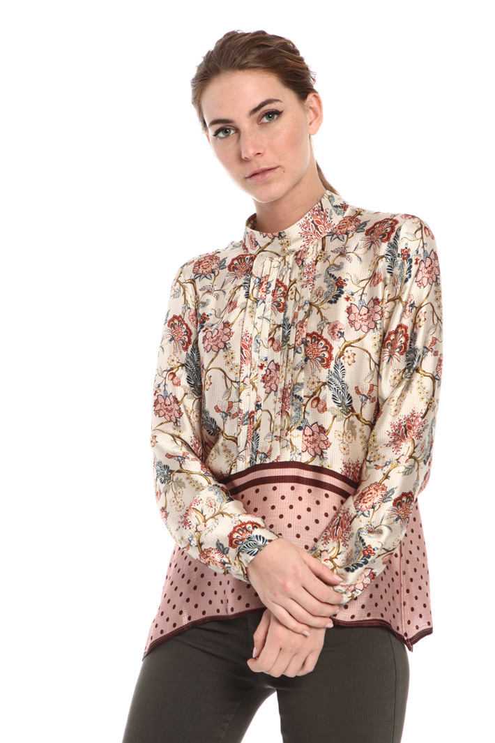 Viscose satin blouse Intrend Viscose satin blouse Intrend