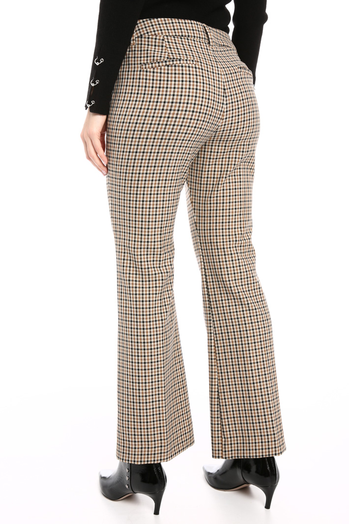 Gabardine flared trousers
Intrend Gabardine flared trousers
Intrend