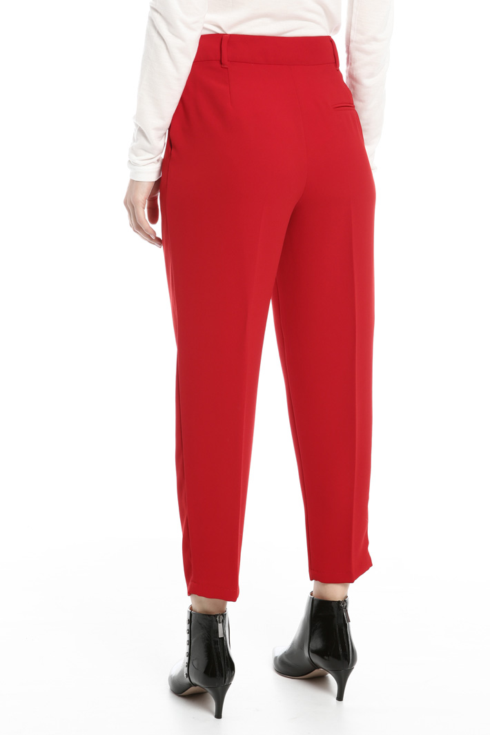 Fluid sablé trousers
Intrend Fluid sablé trousers
Intrend