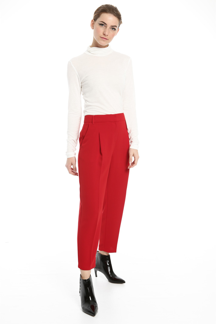 Fluid sablé trousers
Intrend Fluid sablé trousers
Intrend