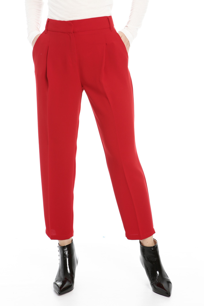Fluid sablé trousers
Intrend Fluid sablé trousers
Intrend