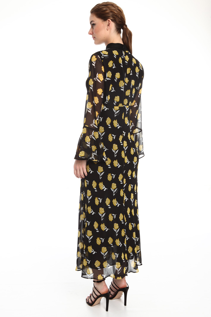 Scarf neck dress Intrend Scarf neck dress Intrend