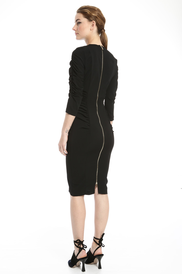 Ruched sheath dress Intrend Ruched sheath dress Intrend