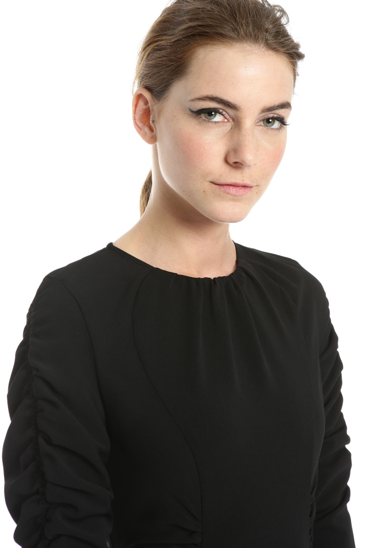 Ruched sheath dress Intrend Ruched sheath dress Intrend