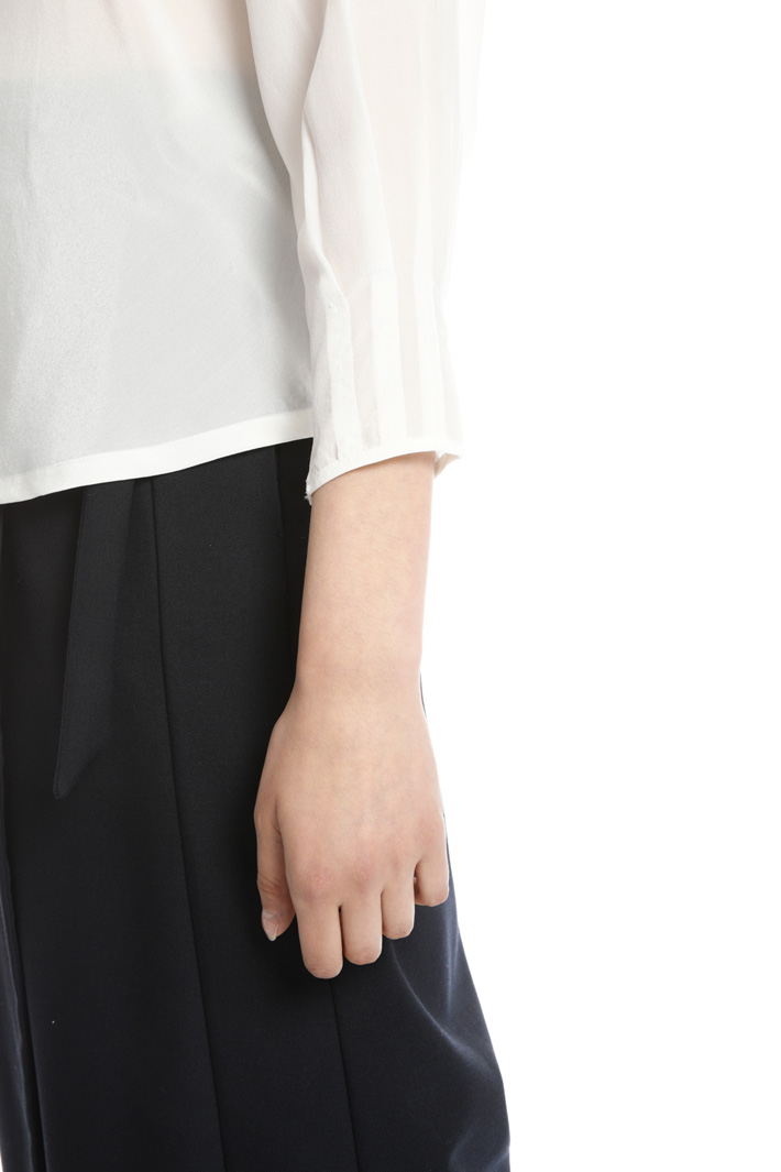 Jersey and crepe top Intrend Jersey and crepe top Intrend