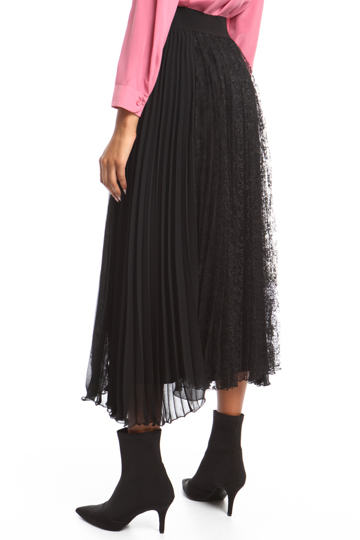 Pleated lace skirt Intrend Pleated lace skirt Intrend
