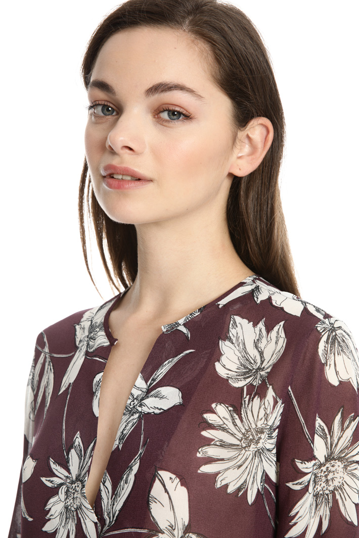 Viscose georgette blouse Intrend Viscose georgette blouse Intrend