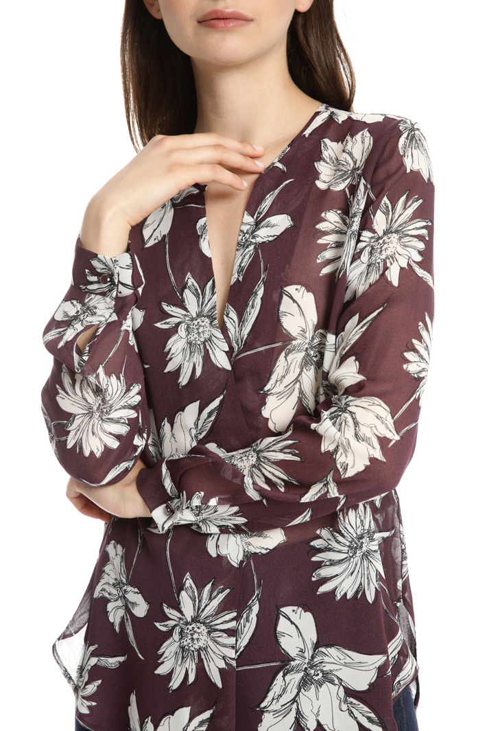 Viscose georgette blouse Intrend Viscose georgette blouse Intrend
