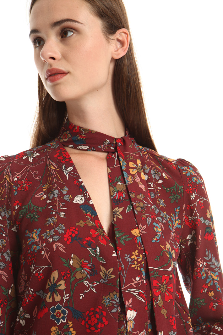 Scarf-neck shirt Intrend Scarf-neck shirt Intrend