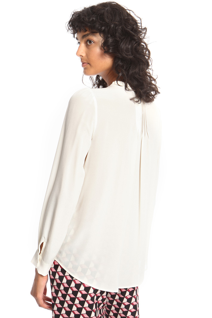 Pleated silk shirt Intrend Pleated silk shirt Intrend