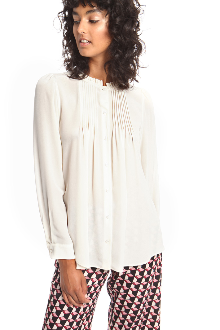 Pleated silk shirt Intrend Pleated silk shirt Intrend